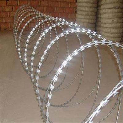 Preço baixo Galvanizado Barbed Wire Mesh para segurança Anti-escalada com Chain Link Fence