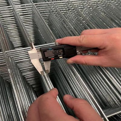 Galvanizado a quente 3D curvo Soldado Farm Garden Wire Mesh Fence Panels