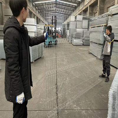 3D Curva Soldado Wire Mesh Jardim vedação Casa Decoração exterior