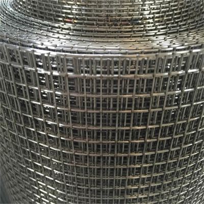 Grelha de arame galvanizado soldado de alta qualidade com buracos quadrados para vedação industrial e agrícola