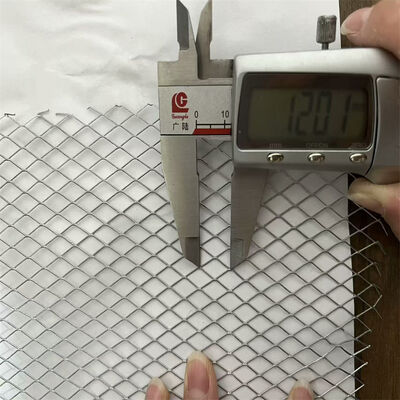 Filtro de aço inoxidável essencial Rede de metal expandida para indústrias de varejo Aplicações de filtro de líquido de ar novo Engrenagem de motor de bomba
