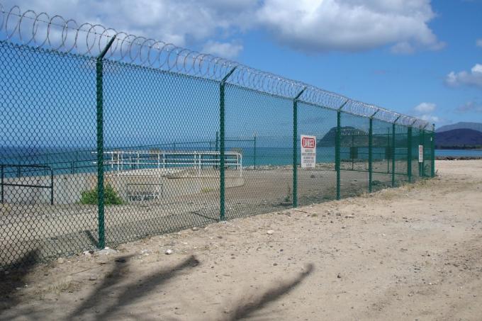 100ft 50ft 8ft 6 Ft Galvanizado Chain Link Fence Rolls 2.0mm Cyclone Mesh Fencing 1