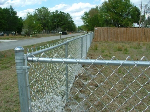 100ft 50ft 8ft 6 Ft Galvanizado Chain Link Fence Rolls 2.0mm Cyclone Mesh Fencing 5