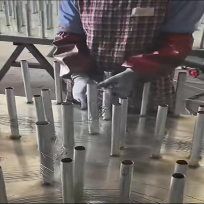 Barreira de seguran&ccedil;a de fronteira dobr&aacute;vel com baixa visibilidade Rede de obst&aacute;culos de tanque de enrolamento para cercas de defesa de malha de arame contra tanques 3